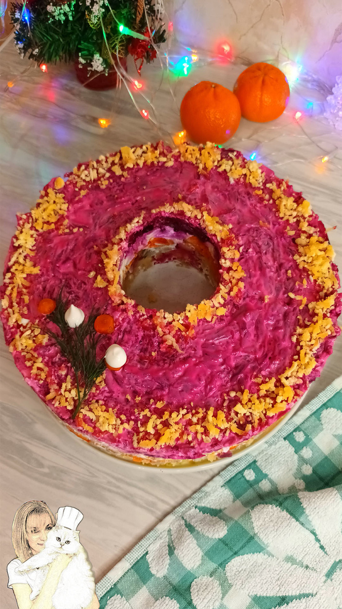 ИНГРЕДИЕНТЫ:
• сельдь слабосоленая - 1 шт.
• лук красный - 1шт.
• картофель - 5 шт.
• морковь - 2 шт.
• яйца - 6 шт.
• свёкла 3 шт.
• майонез

Маринад для лука:
• лимонный сок
• соль 1 ч.л.
• сахар 1,5 ч.л.
Диаметр формы 26 см.
Последовательность слоёв:
✔️майонез 
✔️картофель 
✔️маринованный лук
✔️селедка
✔️майонез
✔️морковь 
✔️майонез 
✔️яйца
✔️майонез 
✔️свёкла 
✔️майонез 