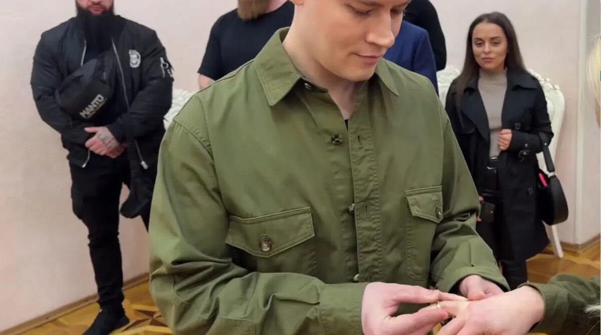    Роспись Екатерины Мизулиной и Shaman. Фото: скриншот из видео в телеграм-канале Shaman