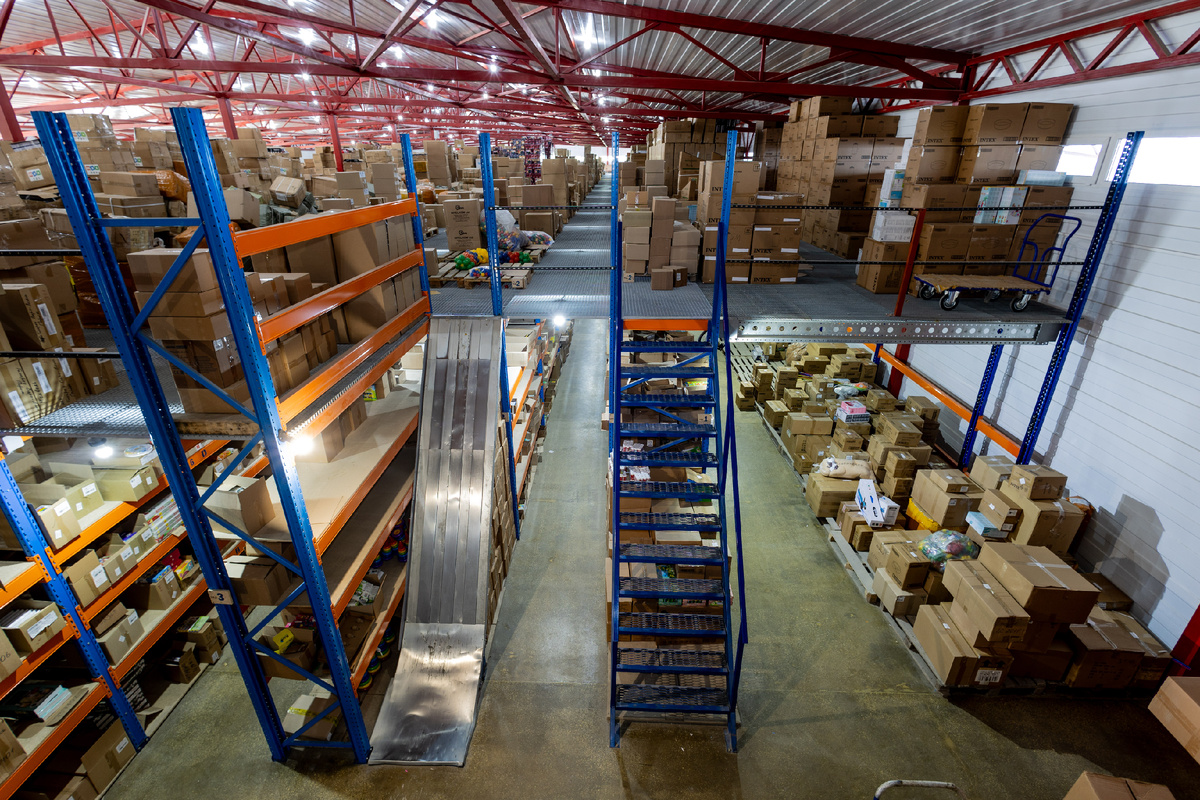 Купить действующий бизнес "Крым Лайт Индастриал". Листайте вправо >>>