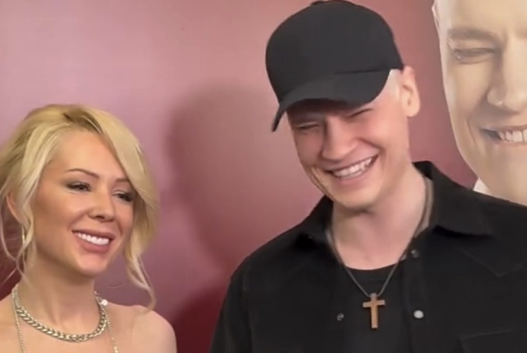    Юлия Гончарова Юлия Гончарова