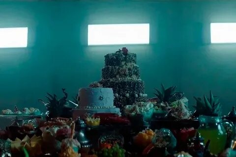 Кадр из фильма "Платформа"