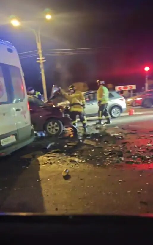    Фото: кадр видео из Telegram-канала «Мегаполис | ДТП и ЧП | Санкт-Петербург | Питер»