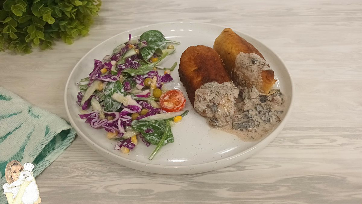  Белорусские колдуны — это традиционное блюдо, которое сочетает
 в себе нежное картофельное тесто и сочную мясную начинку.
 Это идеальный выбор для семейного обеда или ужина.
 Сегодня я поделюсь с вами рецептом, который легко повторить дома.
  ИНГРЕДИЕНТЫ:
Для начинки:
• Фарш (у меня куриный) - 1 кг.
• Лук - 1 шт.
• Перец черный молотый
• Соль
Для картофельного теста:
• Картофель - 2 кг.
• Лук - 1 шт.
• Яйцо - 1 шт.
• Мука - 6 ст.л.
• Соль
В разогретую до 170℃  духовку на 25 минут
Для соуса:
• Грибы - 300 г.
• Лук - 1 шт.
• Сметана - 300 г.
• Вода - 1 стакан
• Мука - 1 ст.л.
• Перец черный молотый
• Соль
  Приготовление: