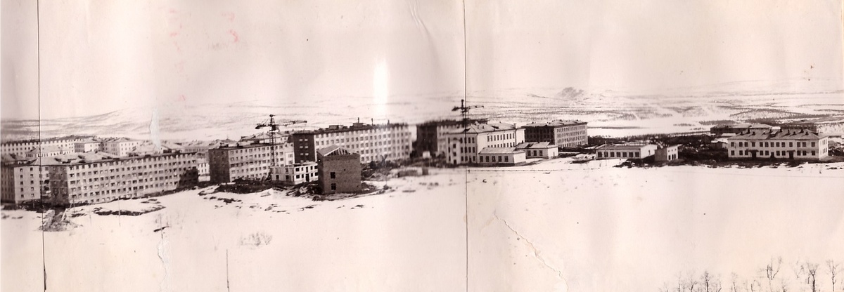 1961-й год. Панорама города. На переднем плане пустырь, где будет воздвигнут  ДК Октябрь.