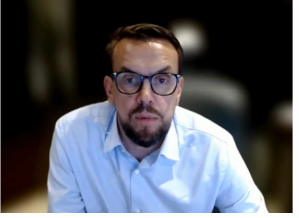 Директор Московской Биржи -Виктор Жидков.