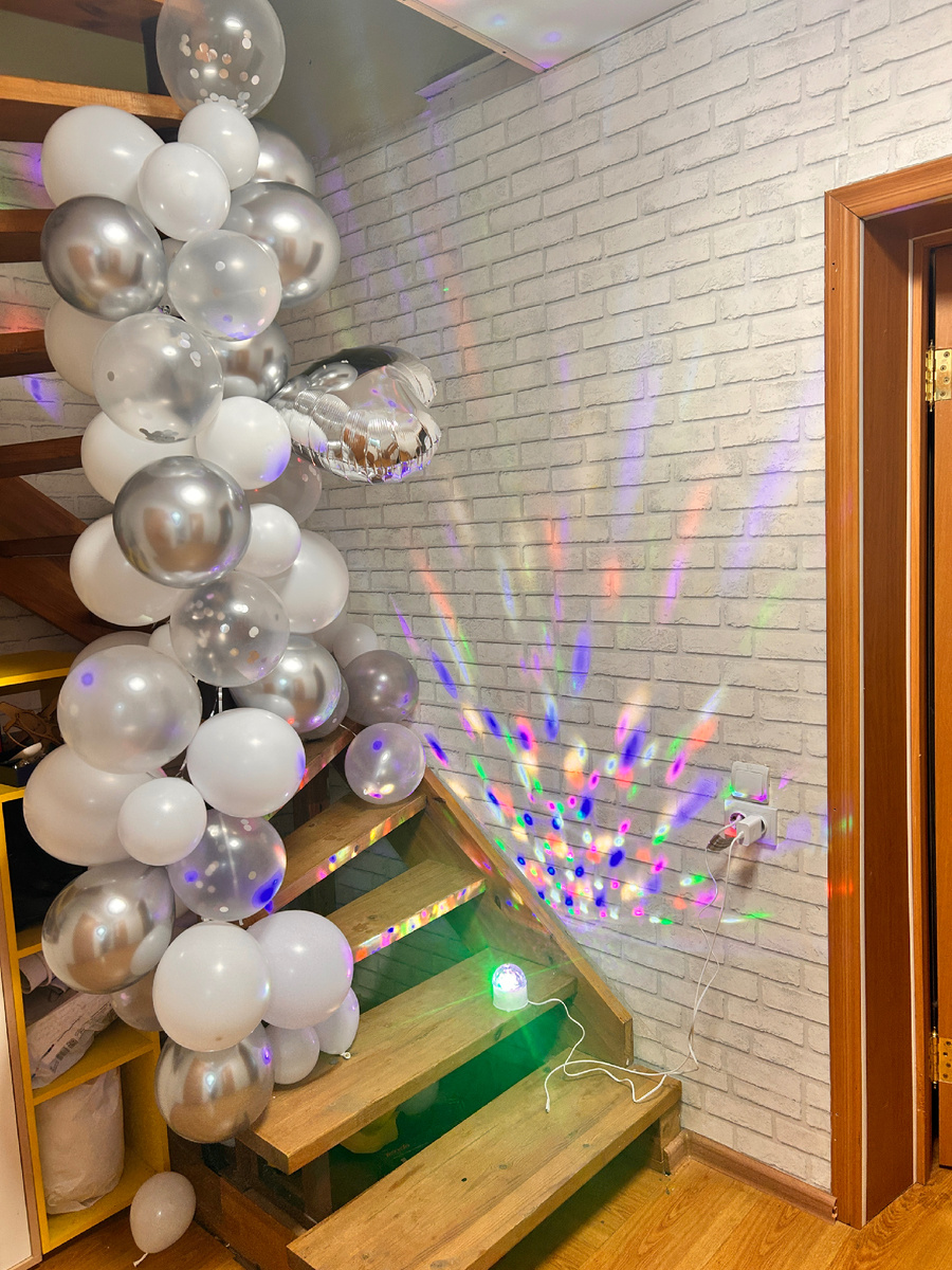 Украсили дом к празднику 