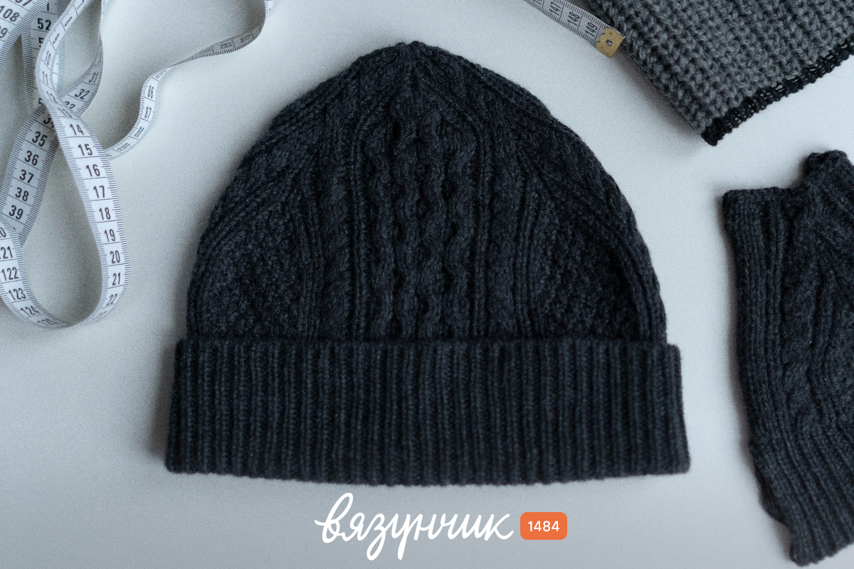 В этой шапке я хожу сейчас, пока не слишком холодно