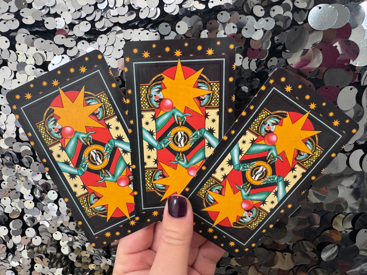 Таролог Маша Эвэнс