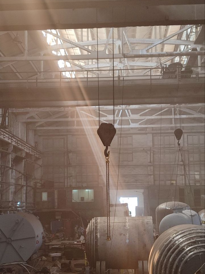 Лучи Солнца в цеху производства оборудования (фото из личного архива во время аудита)