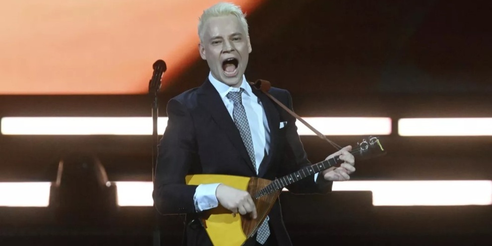 Фото из открытых источников. Шаман исполняет частушки!