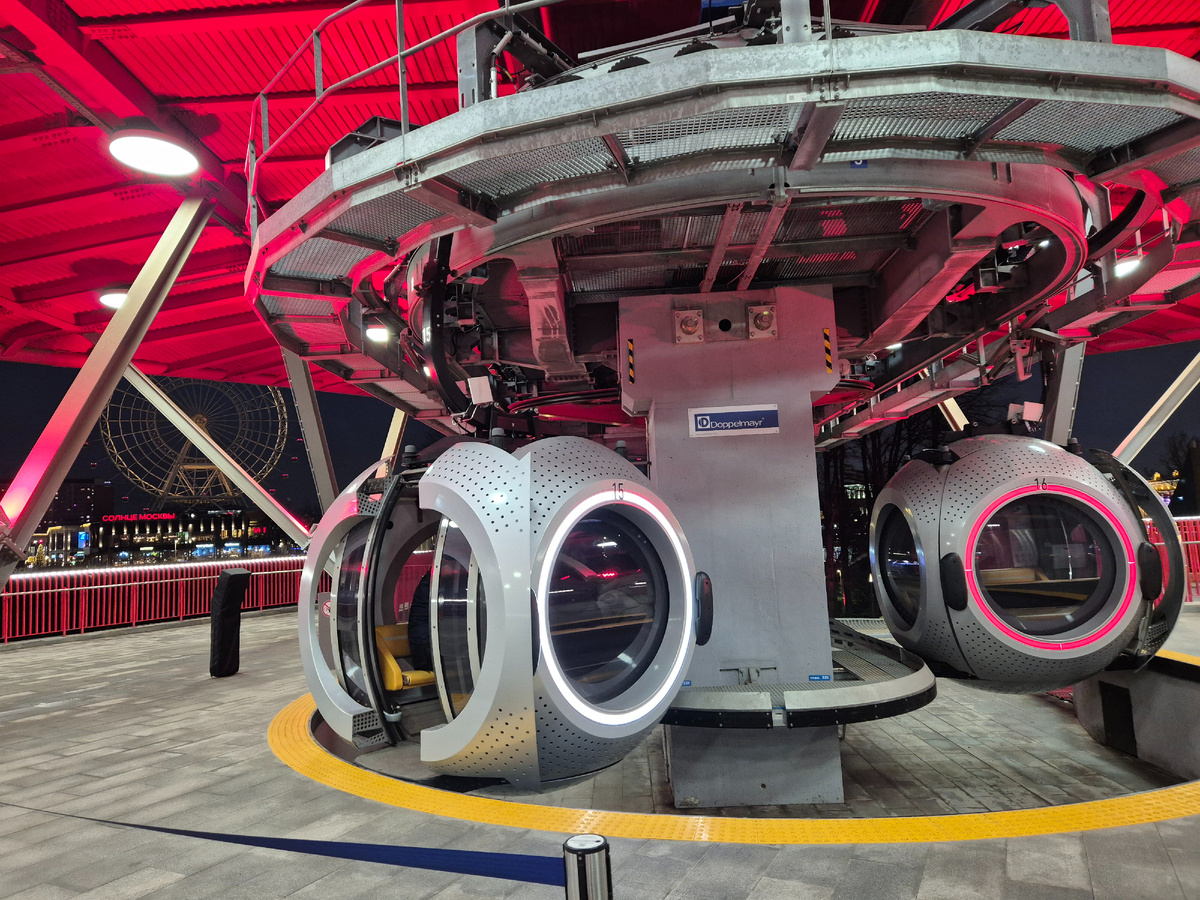 Футуристические кабины меня впечатлили