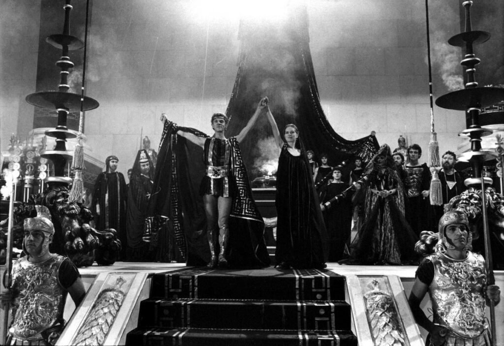 Кадр из фильма «Калигула», 1979 год / © theredlist.com