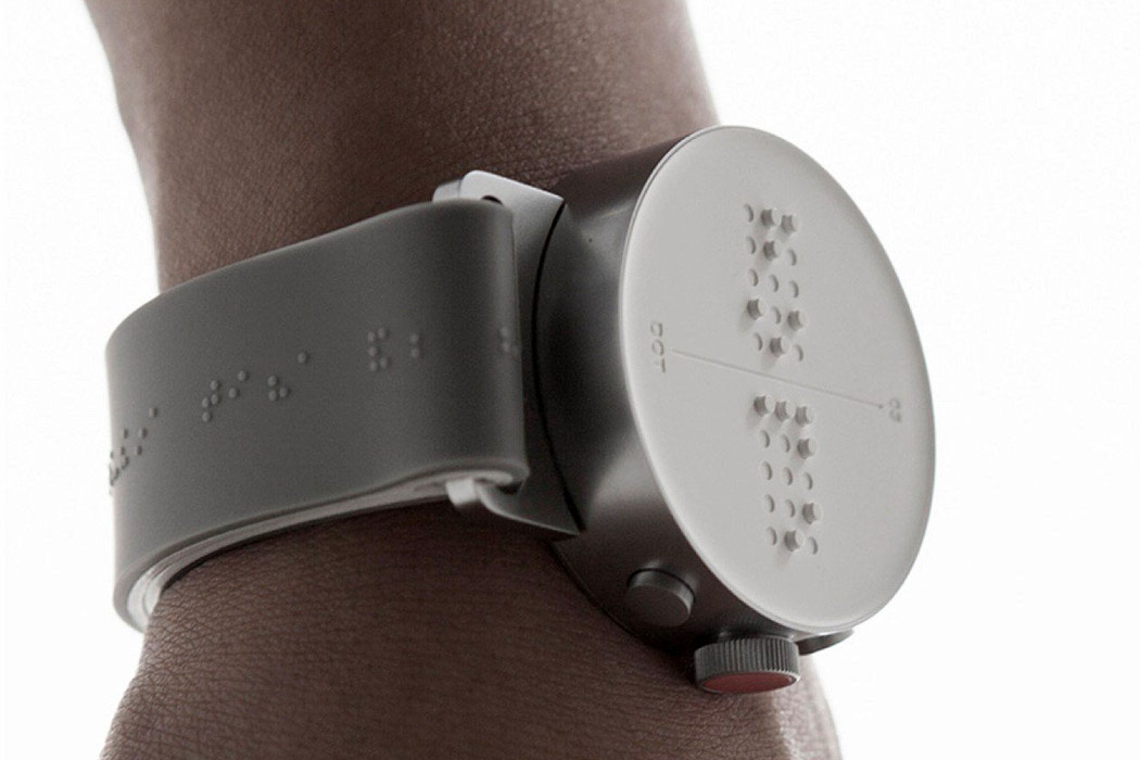 Наручные часы с шрифтом Брайля. Фото взято с сайта prokrolik.ru