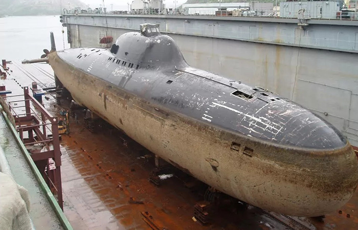 Один из примеров - корпус подводных лодок проекта Лира