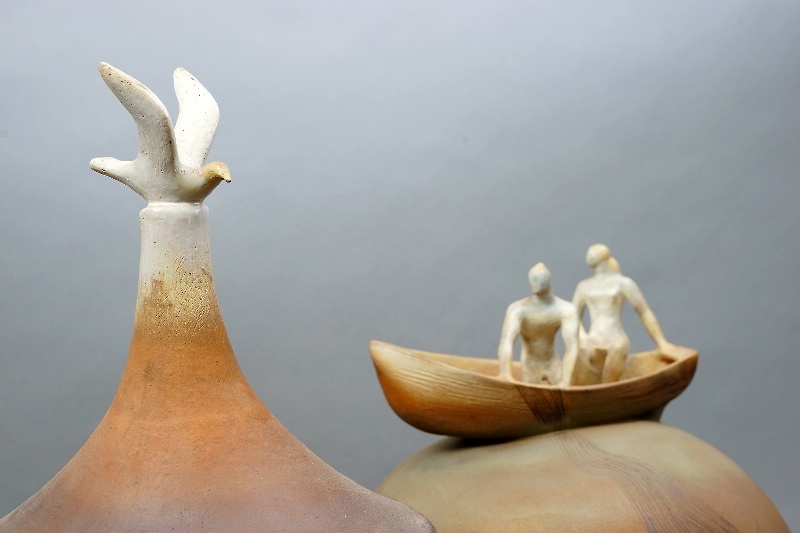 Декоративная композиция «Камчатка». Фрагмент. Москва. 1981. Шамот, глазурь. Из коллекции музея-заповедника «Царицыно»