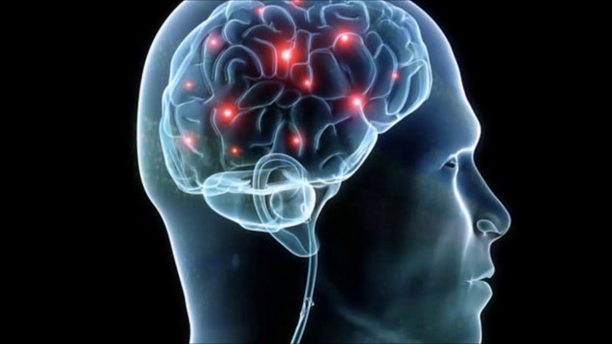 Врач рассказал, почему частая сонливость связана с мозгом (интервью)