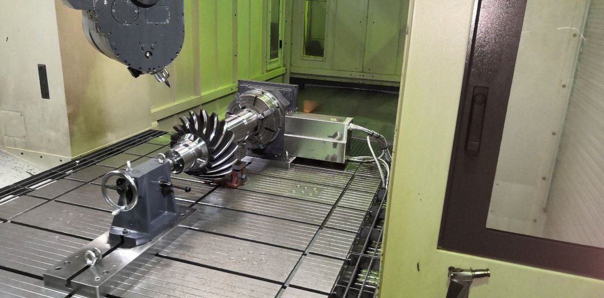 Мы делали сложные вещи, вал-шестерня с круговым коническим зубом