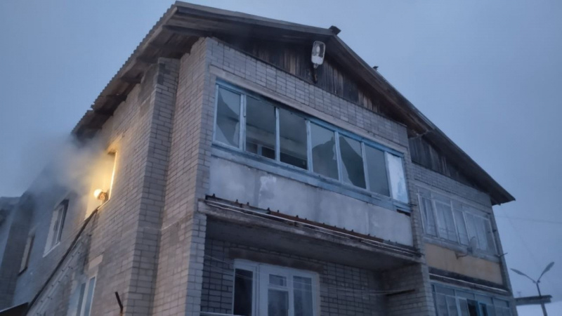    Психически нездоровый житель поселка Карелии в 7-й раз поджег свою квартируГосударственный комитет Карелии по ОЖ и БН