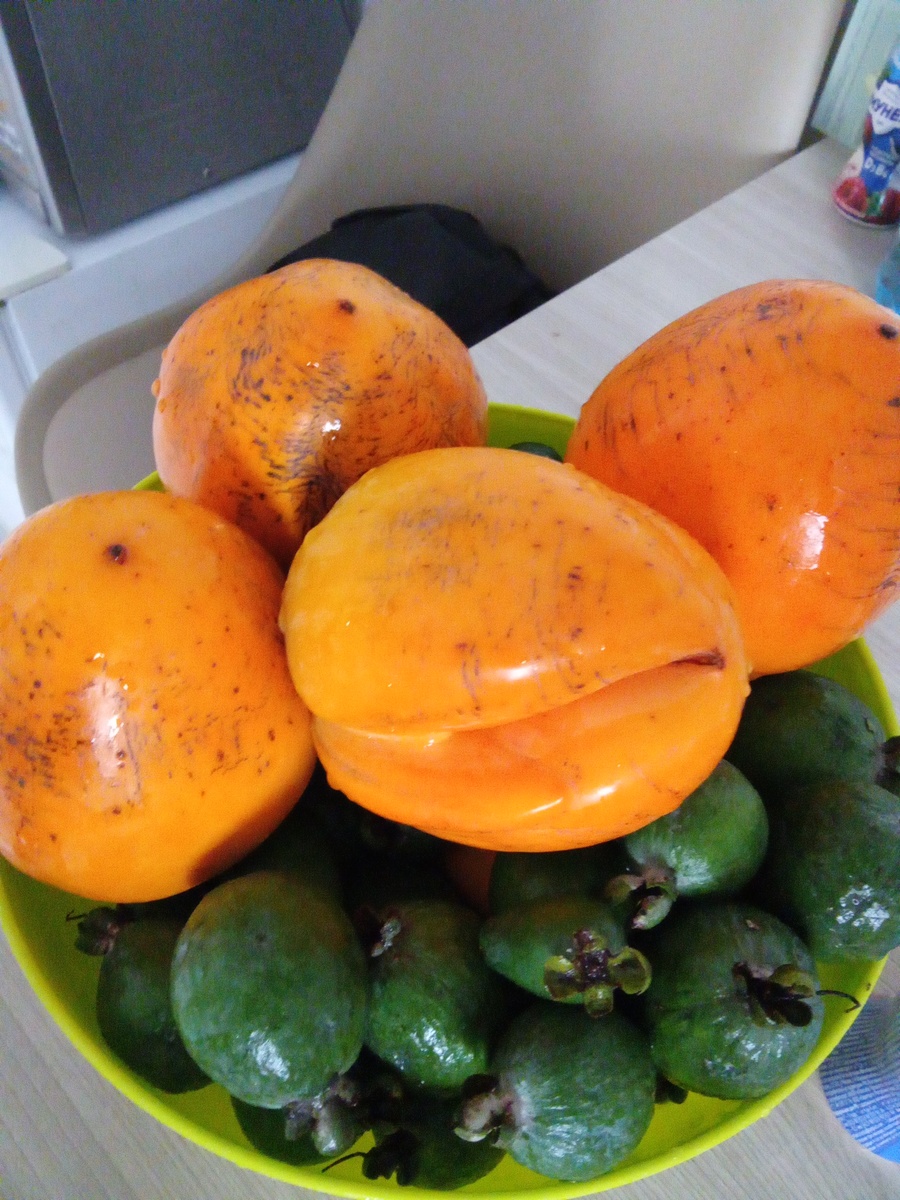 Сезонные фрукты -обязательный атрибут на столе 