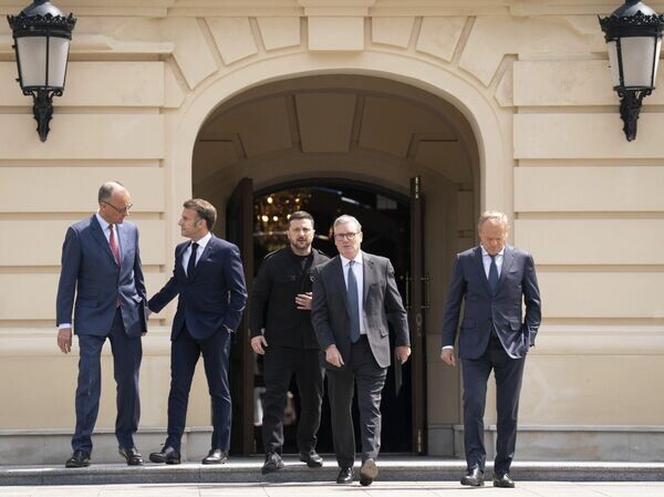    © AP Photo / Stefan Rousseau