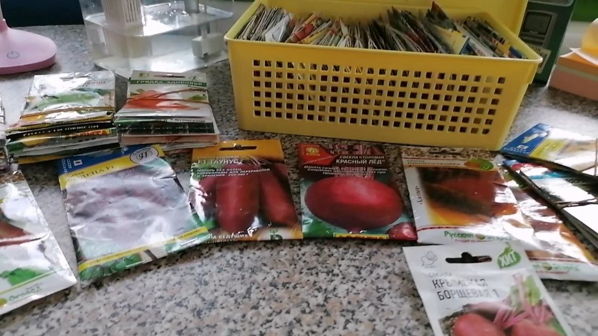 Разбираю старые пакетики, пригодились для подборок, фото автора 