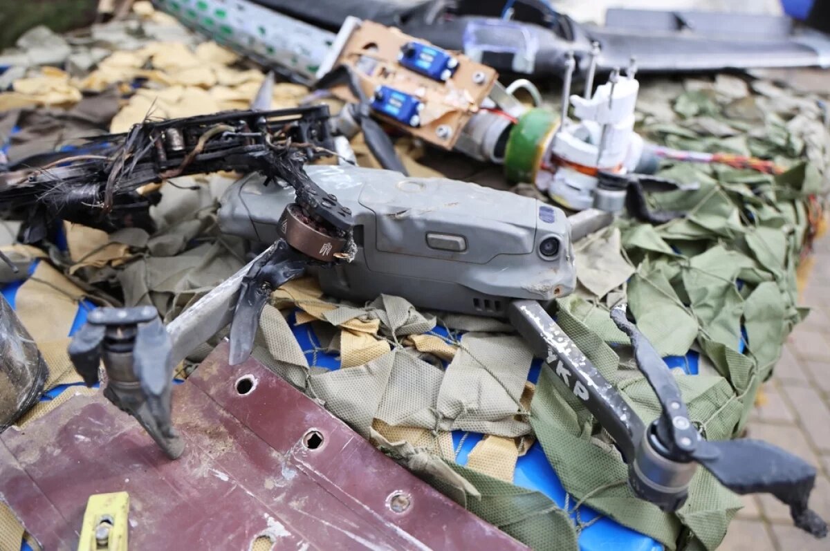    Атака дронов на регионы России прошла практически без последствий.