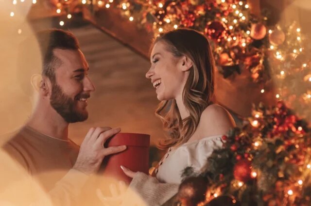    Что подарить женщине на Новый год 2026?