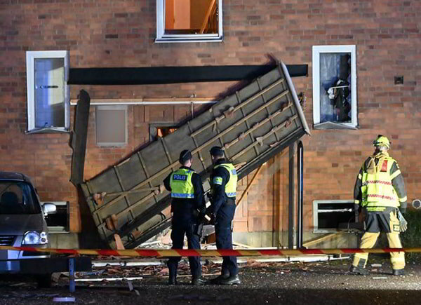    Мощный взрыв в шведском Норрчёпинге - один человек доставлен в больницу
