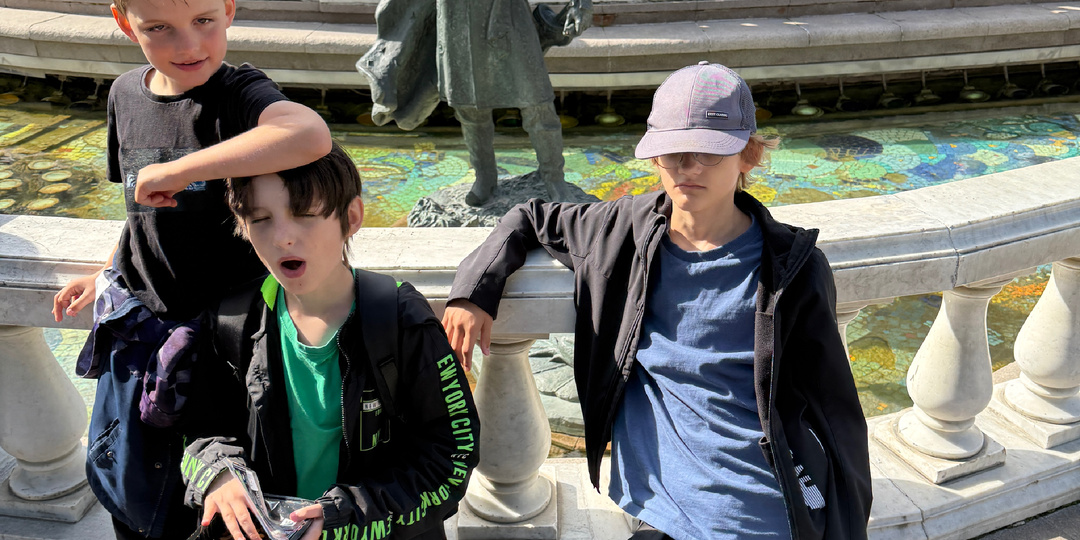 Гаджеты детям не вредят. Но есть другая вещь, которая делает с ними то, о чём мы даже боимся вслух говорить.