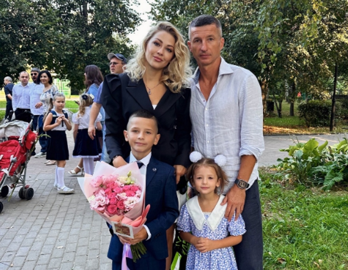 Евгений Алдонин с женой Ольгой и детьми. Фото: соцсети
