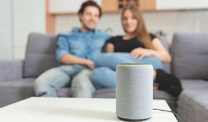    Россиян предупредили об опасности обсуждать секреты рядом с умными колонками