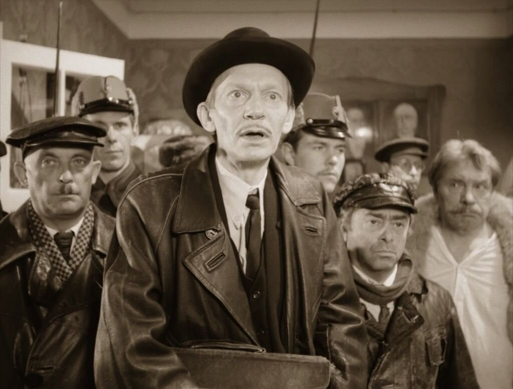 "Но позвольте как же он служил в РККА?"