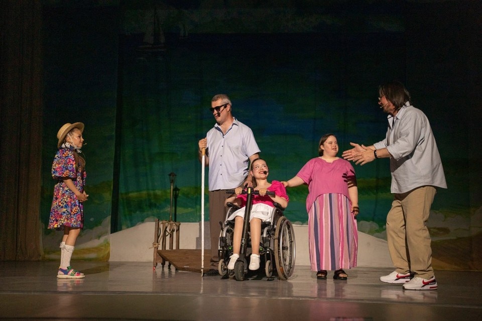    Сегодня команда «Классной компании» включена в реестр «особых» театров РФ. Фото: Лилия Салихова