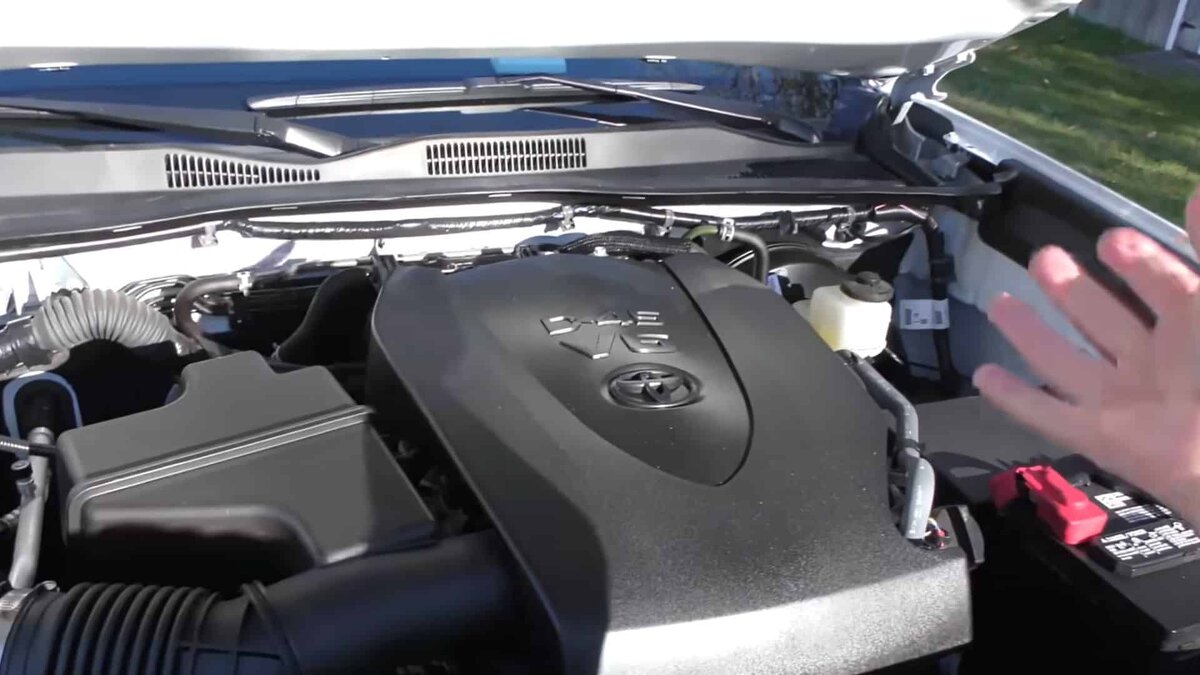    Легендарный двигатель V6, собранный в Японии / youtube.com/@scottykilmer