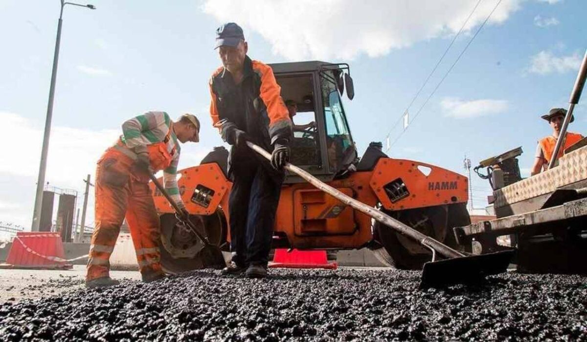     Дорожные работы. Источник: spb.kp.ru Автор фото: Валерий Звонарев