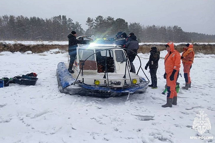    Фото с места происшествия ГУ МЧС по НСО