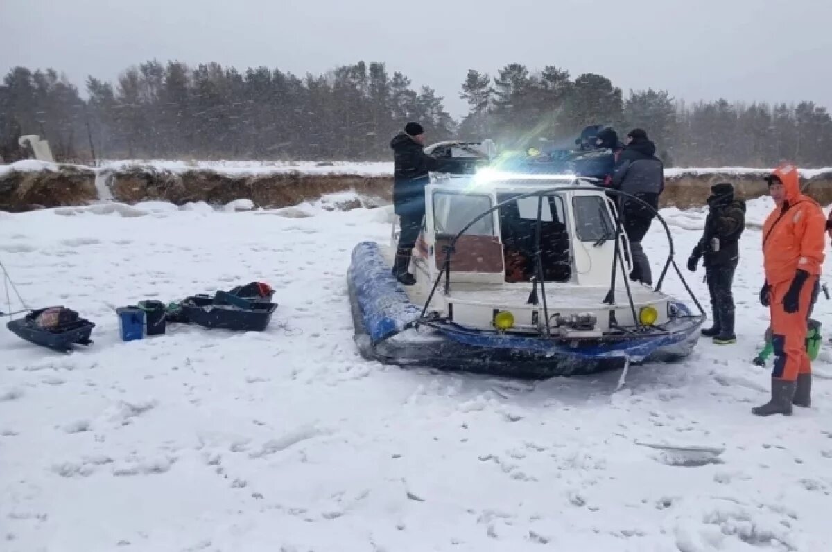    13 рыбаков сняли с оторвавшейся льдины на Новосибирском водохранилище