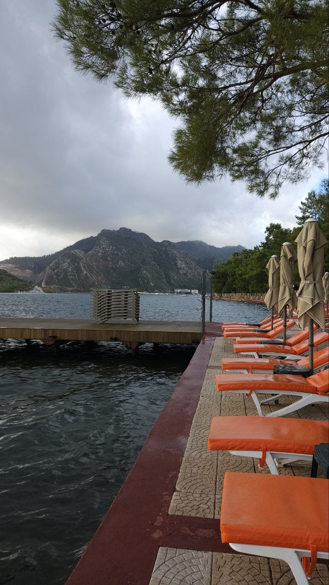 пирс рядом с отелем Мармарис Парк