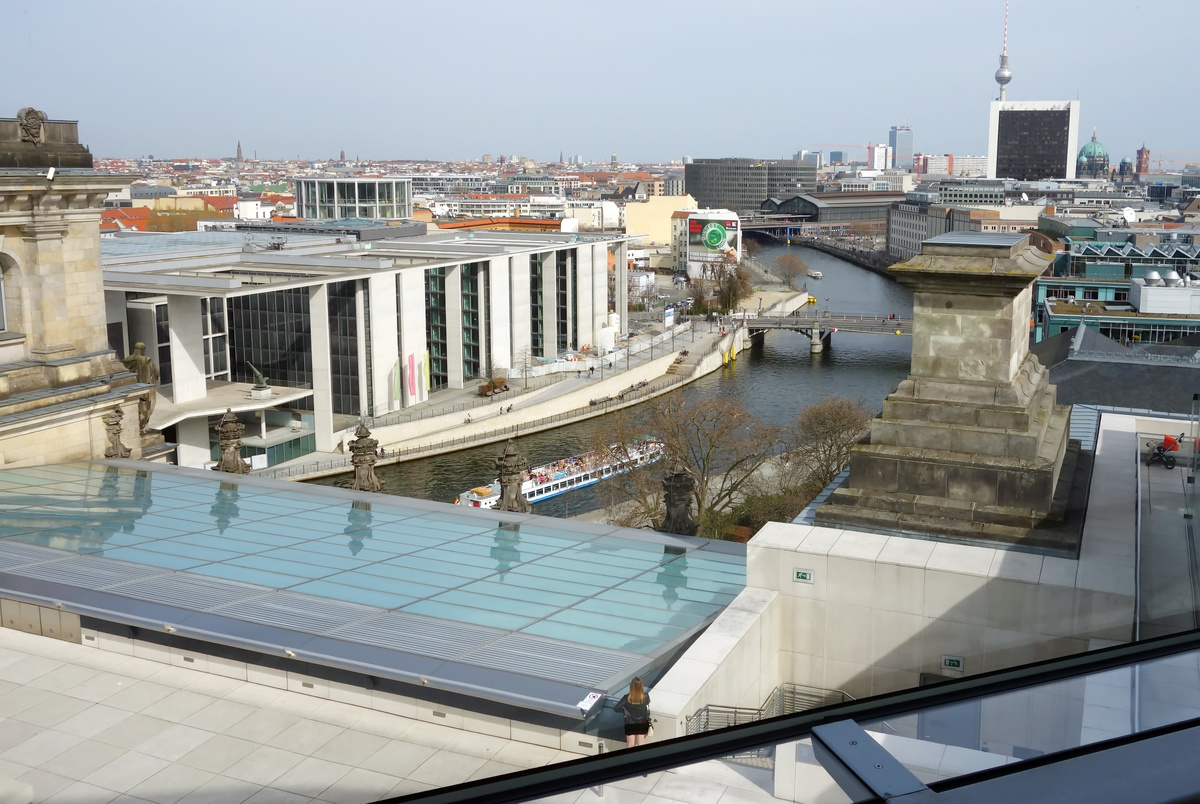 2016 г.Вид на реку с крыши Рейхстага.