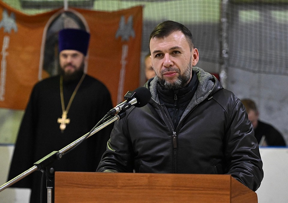    В Донецке стартовал Всероссийский чемпионат Ночной Хоккейной Лиги. Фото: Сайт Главы ДНР
