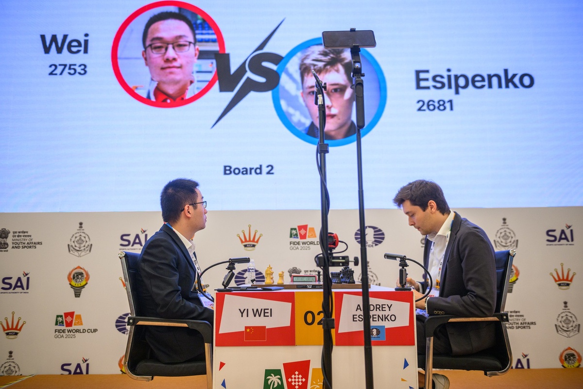 Перед началом второй партии рапида...