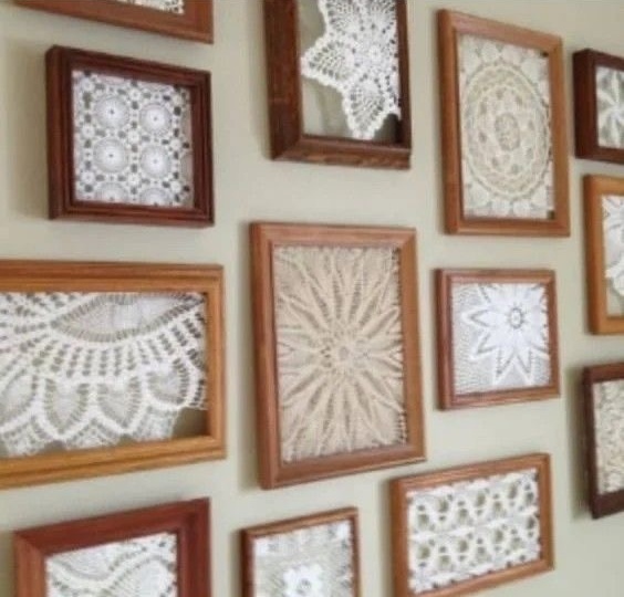 Необычные идеи использования вязаных крючком салфеток в современном интерьере: стильное ретро без нафталина