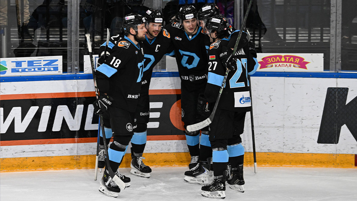    Кристиан Хенкель (слева).ХК Динамо (Минск)