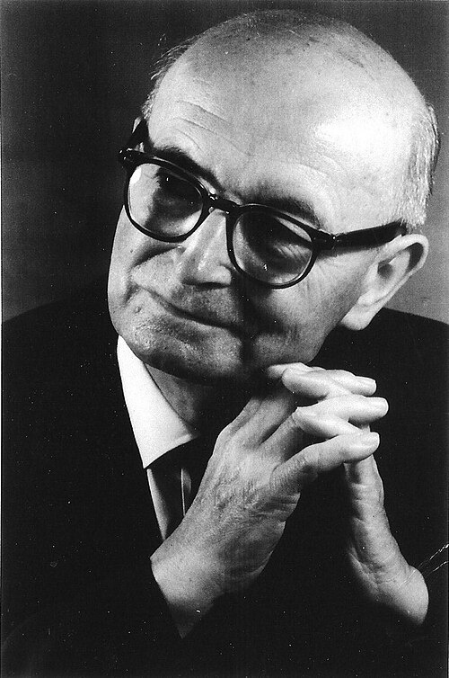 Шломо Дов Гойтейн (3 апреля 1900 — 6 февраля 1985) — немецко-еврейский этнограф, американский историк, арабист и востоковед, известный своими исследованиями жизни средневековых евреев в исламских странах