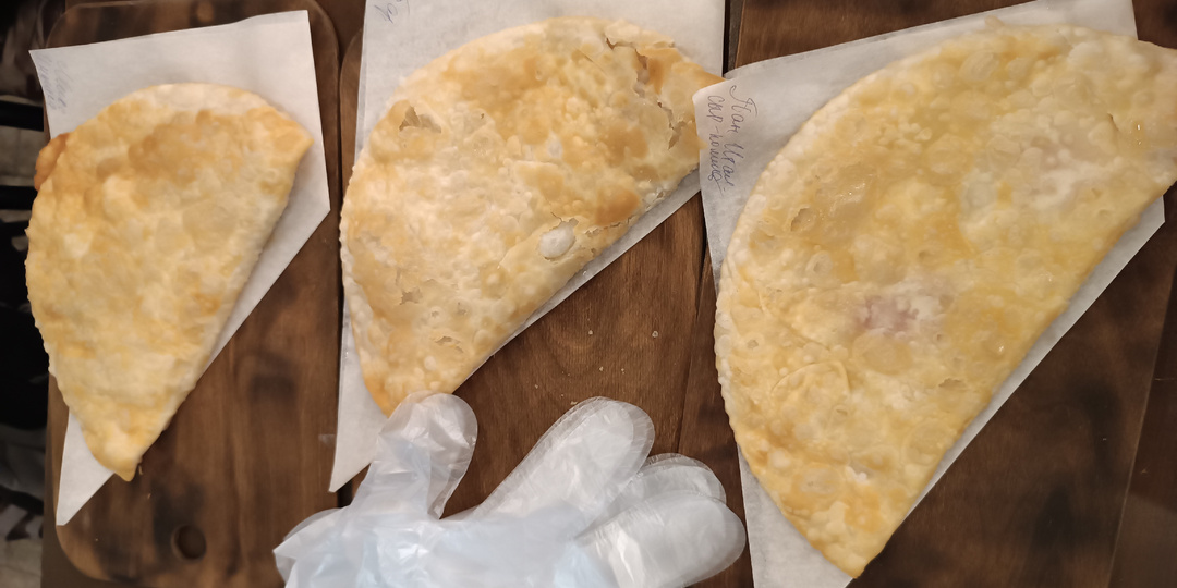 Чем заняться в Невинномысске в ожидании поезда? - кино и чебуреки ))