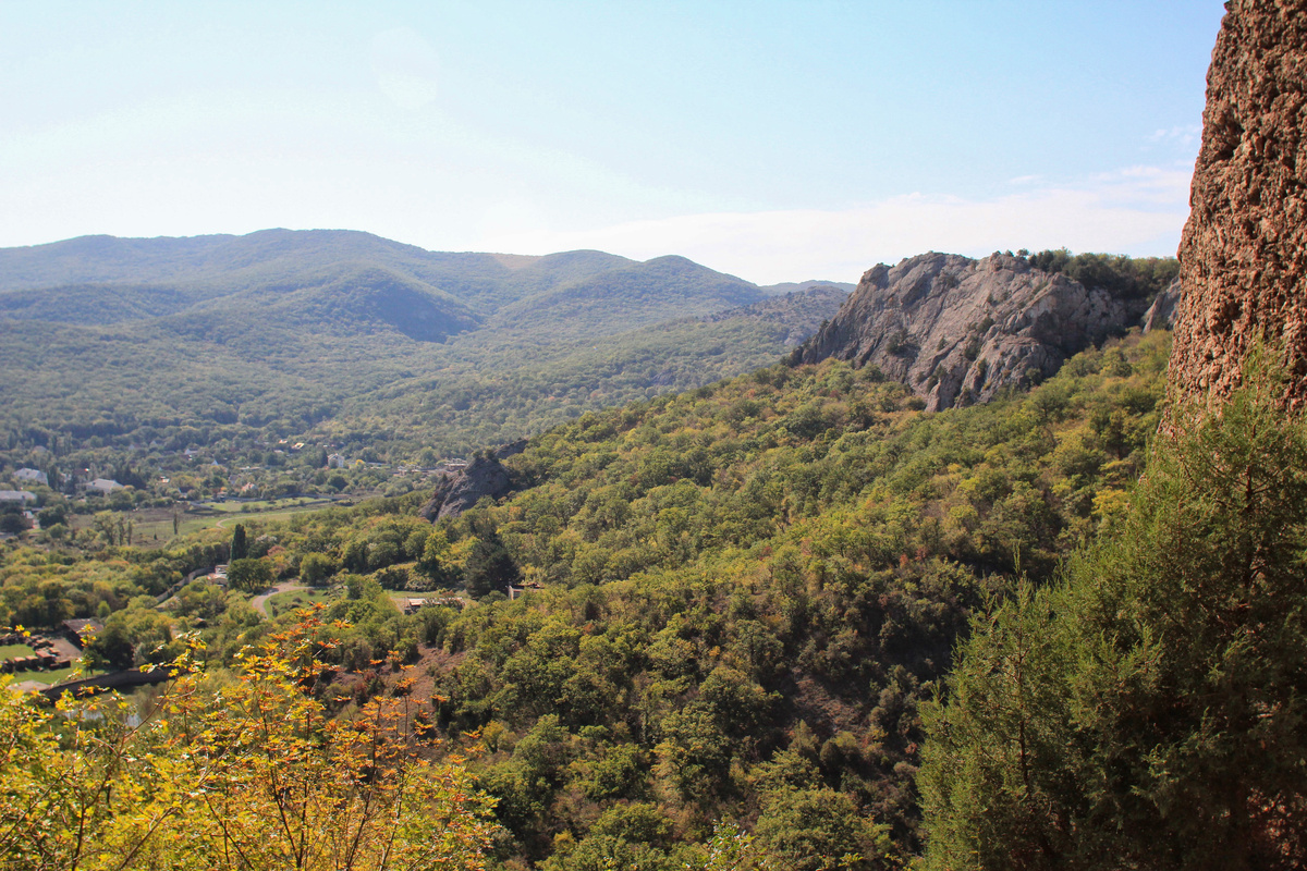 Вид на горы из Кизилташского монастыря