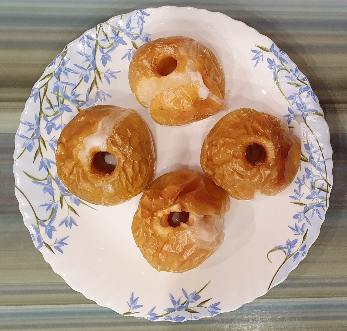 Антоновские запеченные яблоки. Фото автора.