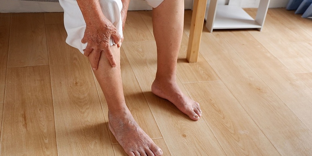 «Стреляет в ногу!» — что такое защемление седалищного нерва и как вернуть себе свободу движения