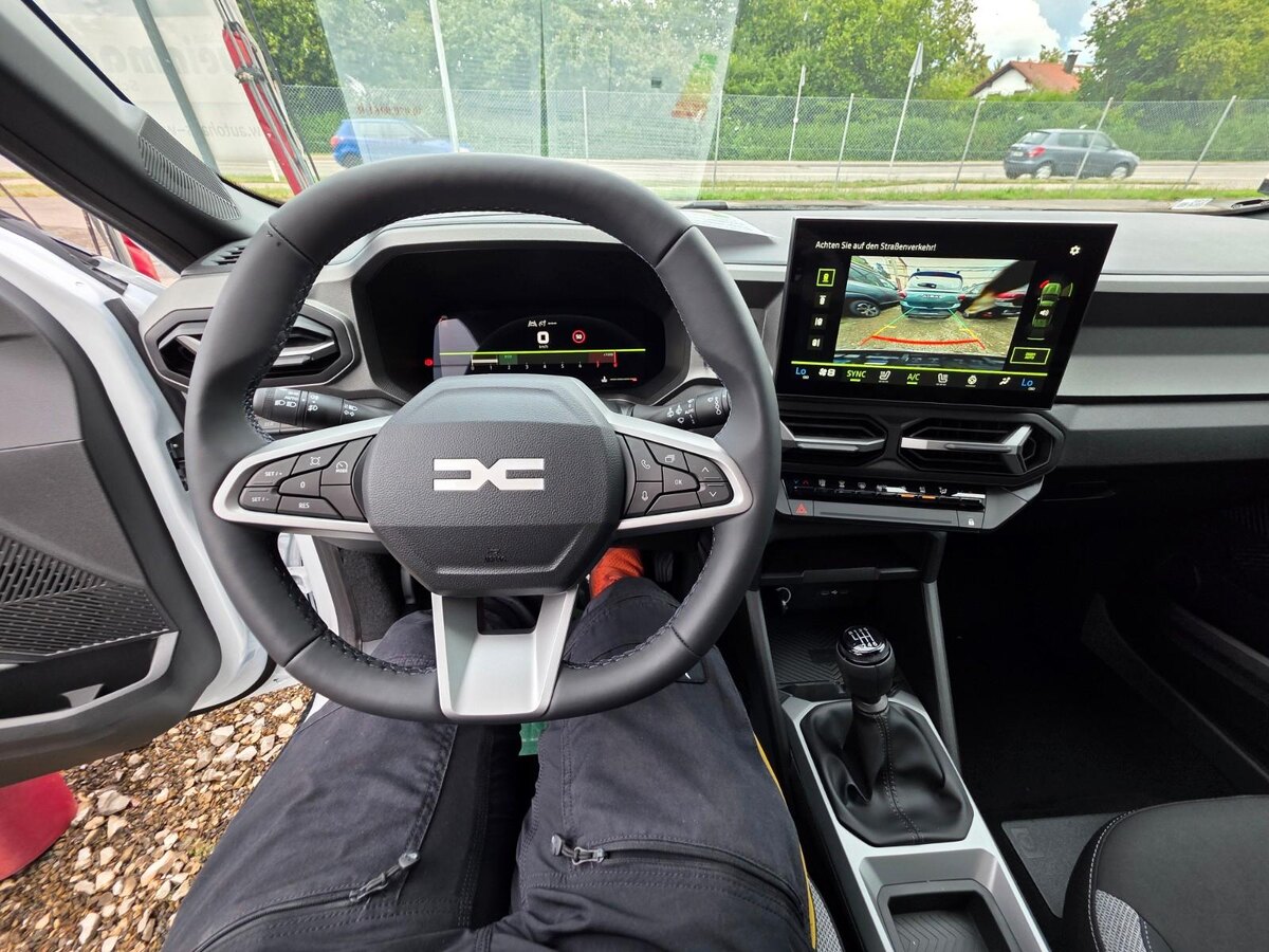 Старший брат Renault Duster доступен для заказа в РФ. Источник иллюстрации - Яндекс.Картинки