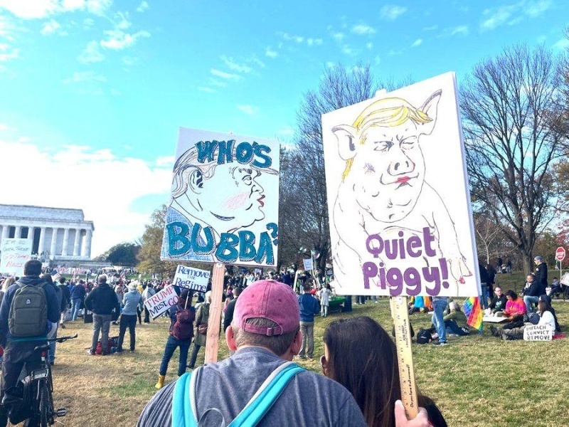    «Трамп продал Украину»: в Вашингтоне протестующие требовали импичмента президента США